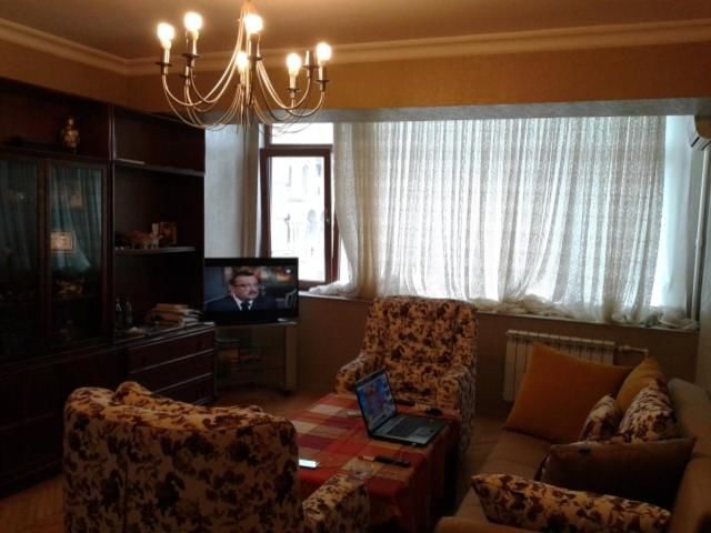 Апартаменты Apartment on Gadzhibekova 27 Баку